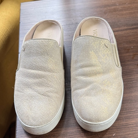 Vionic Tan and Gold Mules - Picture 2 of 5